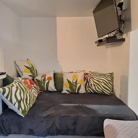 Au Doux Repos דירה La Robine-Sur-Galabre